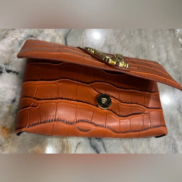Brown Crocodile Embossed Clutch wallet - Picture 6 of 10